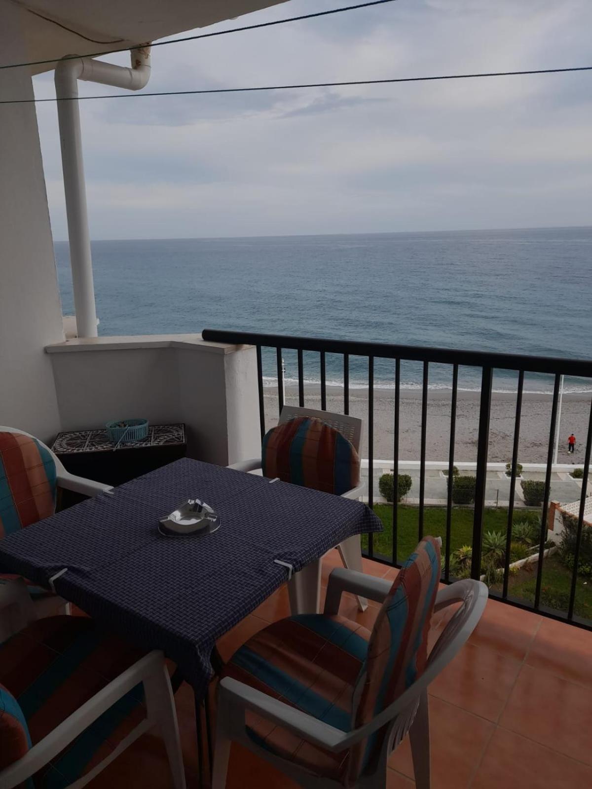 Precioso Apartamento Frontal Al Mar Nerja Exterior photo