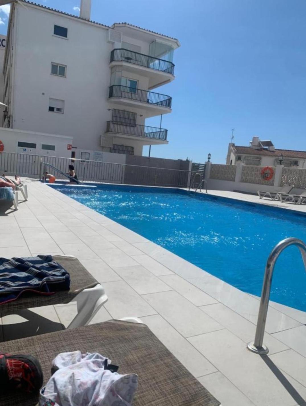 Precioso Apartamento Frontal Al Mar Nerja Exterior photo
